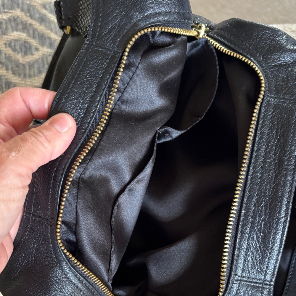 Coach Ashley Hobo Black Leather Shoulder Bag with Gold Script Logo - Picture 10 of 10